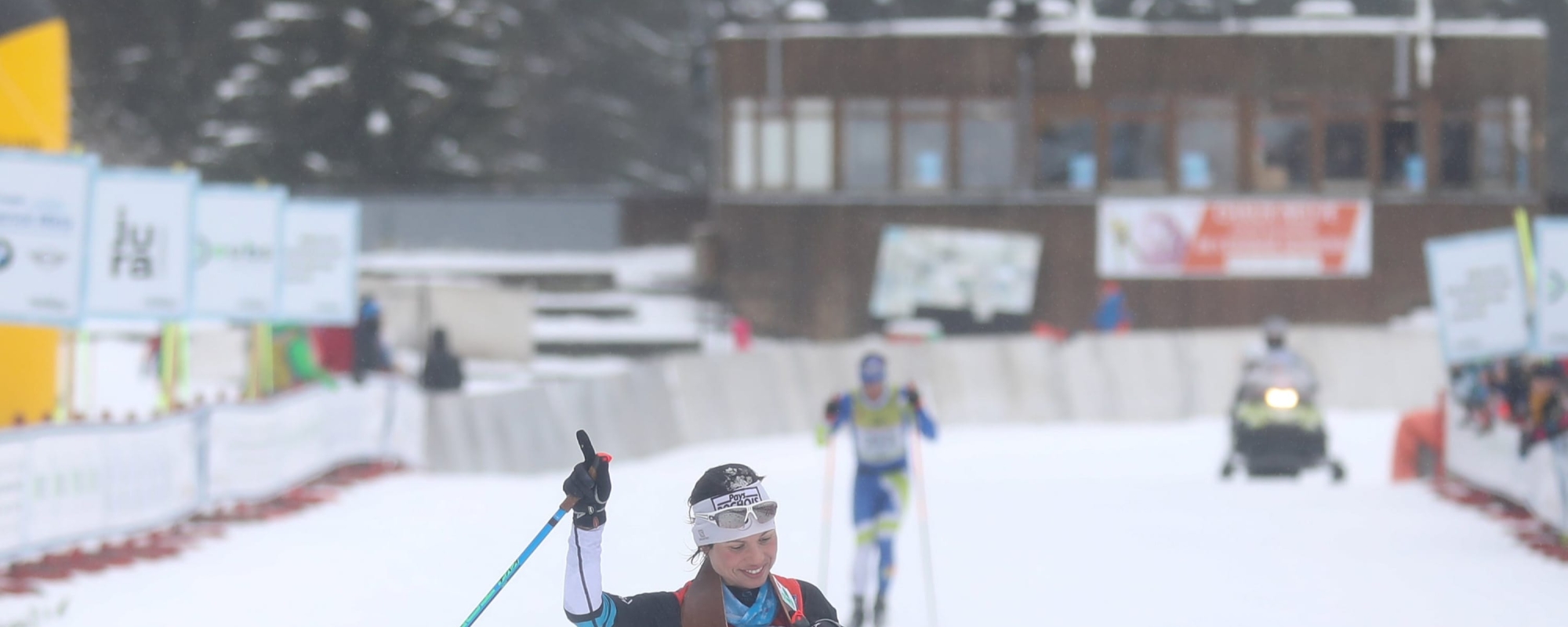 ET DE TROIS POUR AURELIE DABUDYK